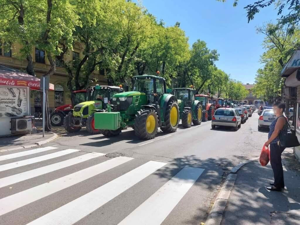 You are currently viewing PODRŠKA PROTESTU POLJOPRIVREDNIKA